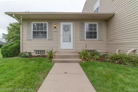266 Aqueduct Dr, Walled Lake, MI 48390