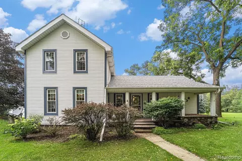 4494 Gregory Rd, Goodrich, MI 48438