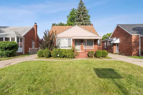 22851 David Ave, Eastpointe, MI 48021