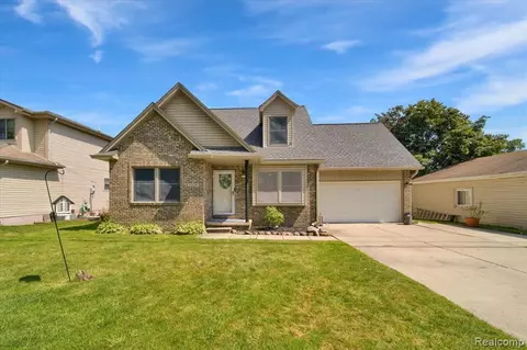 35239 Marcus Dr, Rockwood, MI 48173