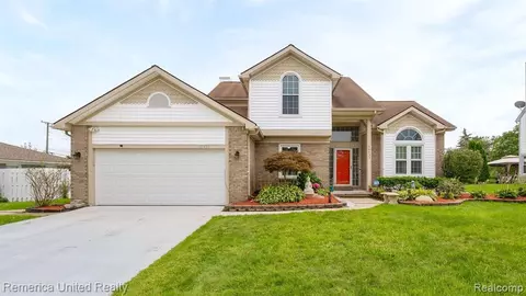 39433 Westminster Cir, Novi, MI 48375
