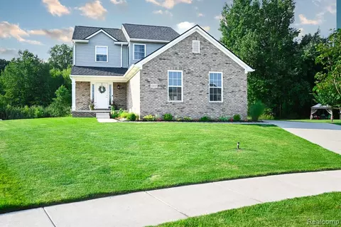 13527 Chester, Belleville, MI 48111