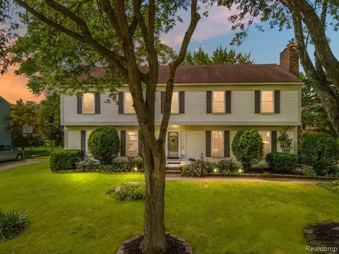 37832 W Greenwood Dr, Northville, MI 48167