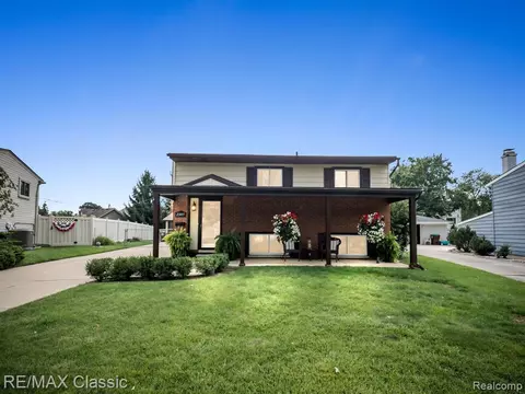 23415 W Ditner Dr, Rockwood, MI 48173