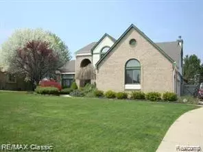 29241 Wilton Dr, Farmington Hills, MI 48331
