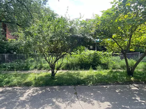 74 Melbourne St, Detroit, MI 48202