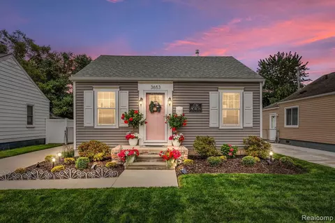 3653 20th St, Wyandotte, MI 48192