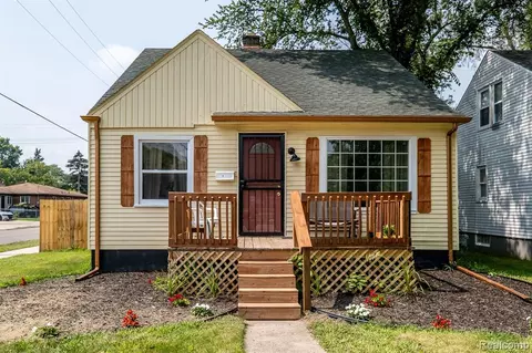 19401 Chapel St, Detroit, MI 48219