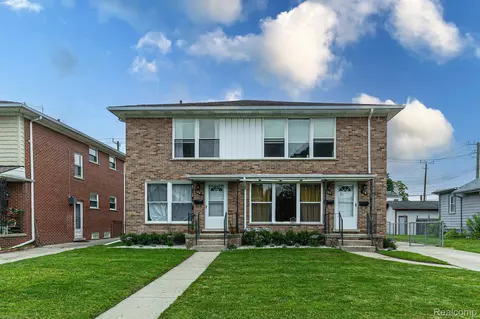 118 S Maple Ave, Royal Oak, MI 48067