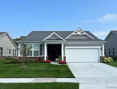 4344 Silica Dr, Lake Orion, MI 48359
