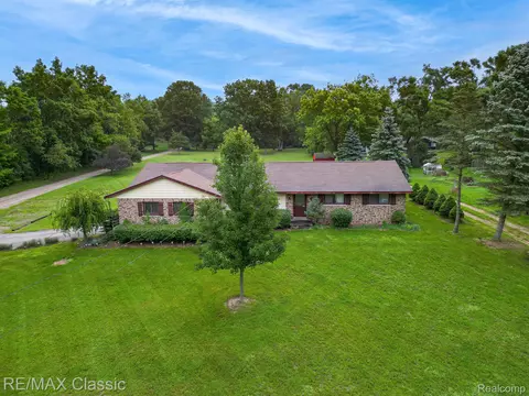 751 Martindale, Milford, MI 48381