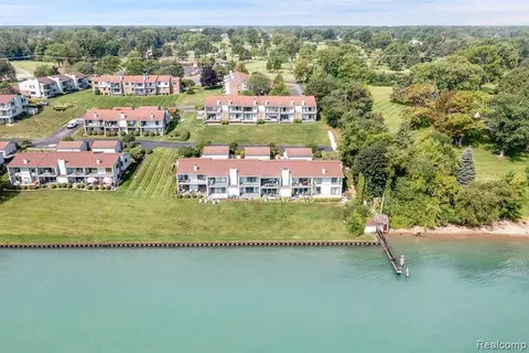 1715 River Rd #25, St. Clair, MI 48079