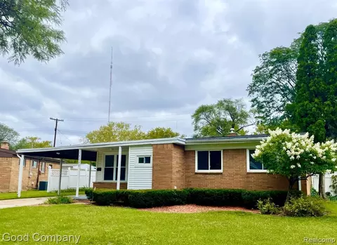 15030 Bishop St, Oak Park, MI 48237