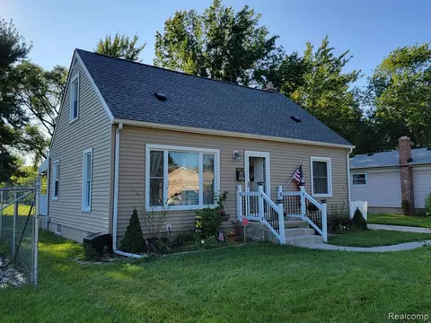 16756 Poplar St, Southgate, MI 48195