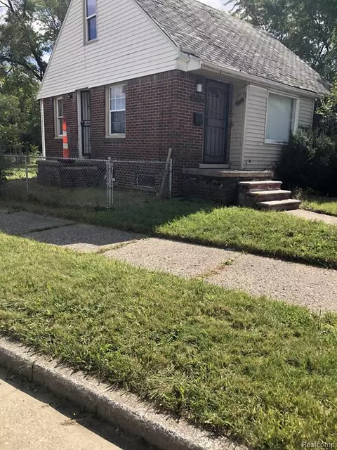 17246 Strasburg St, Detroit, MI 48205