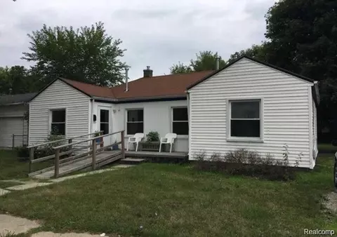 27 Don St, Mount Clemens, MI 48043