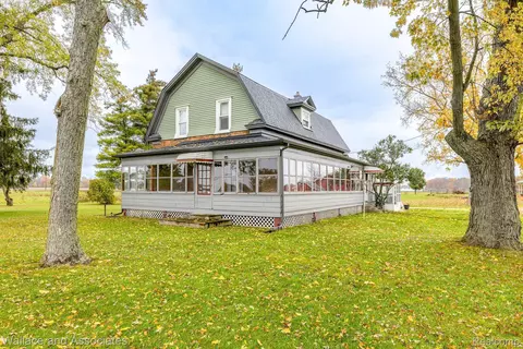 5070 Walker Rd, Clyde, MI 48049