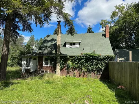 8462 Rich Rd, Rich, MI 48744