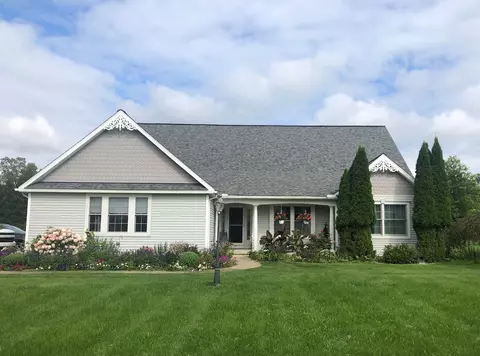 1754 Callis Rd, Mayfield, MI 48446