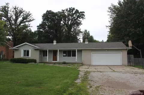 1149 Arapaho Dr, Burton, MI 48509