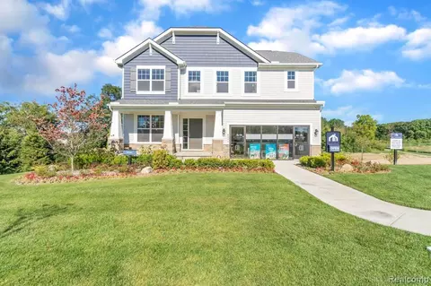 8055 Alyssa Dr, Brighton, MI 48116