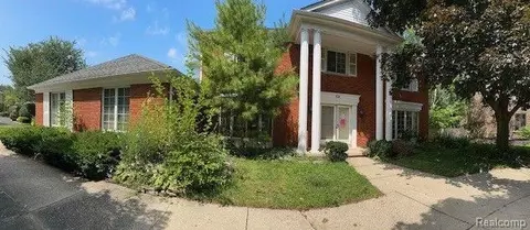 58 Michaux, Village Of Grosse Pointe Shores, MI 48236