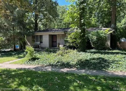 840 Beech Crt Ct, Plymouth, MI 48170