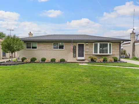 14107 Valusek Dr, Sterling Heights, MI 48312