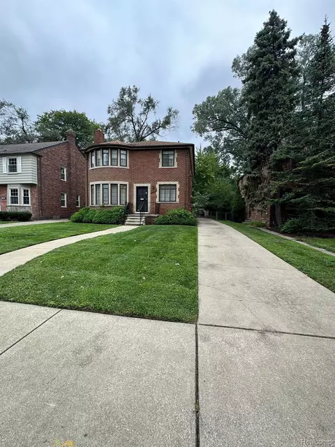18035 Warrington Dr, Detroit, MI 48221