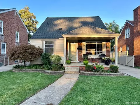 1134 Kingsbury Ave, Dearborn, MI 48128