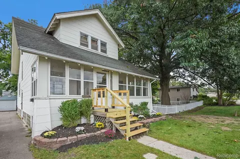 18265 Beech Daly Rd, Redford, MI 48240