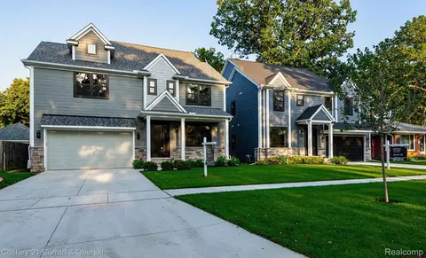 527 S Minerva Ave, Royal Oak, MI 48067