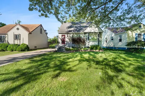 34500 W Jefferson Ave, Brownstown, MI 48173