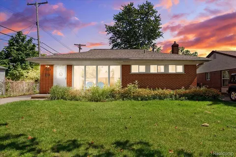 16531 Traynor St, Southgate, MI 48195