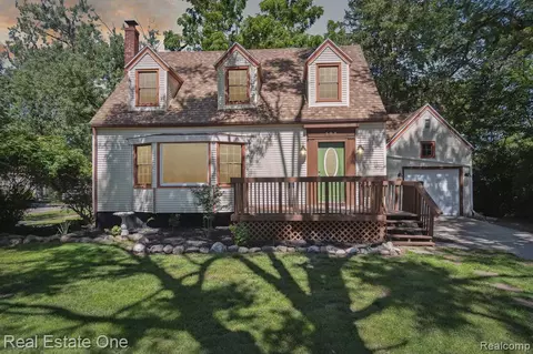 303 E North St, Albion, MI 49224
