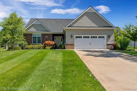 12359 Wolfberry, Fenton, MI 48430