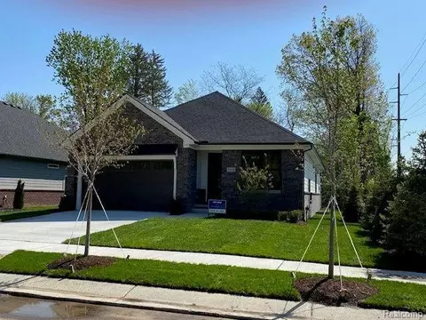 9614 White Pine Ct, Plymouth, MI 48170