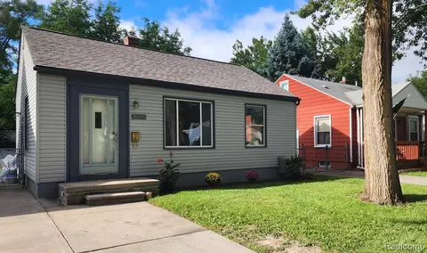 26255 Pennie St, Dearborn Heights, MI 48125