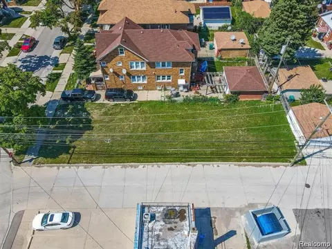 7226 Jonathon St, Dearborn, MI 48126