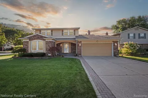 6115 Raintree Dr, Canton, MI 48187