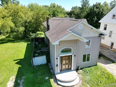 205 Florence St, Pontiac, MI 48341