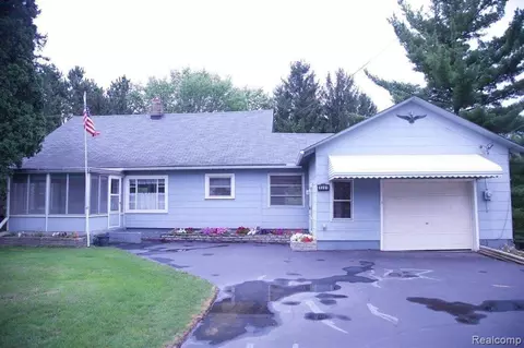 8381 Tindall Rd, Davisburg, MI 48350
