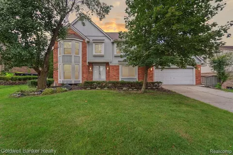 24870 Portsmouth Ave, Novi, MI 48374