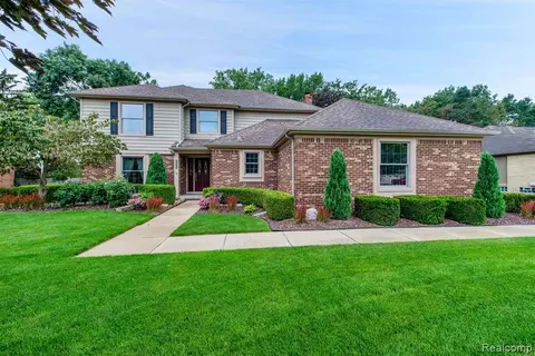 53471 Marian Dr, Shelby Township, MI 48315