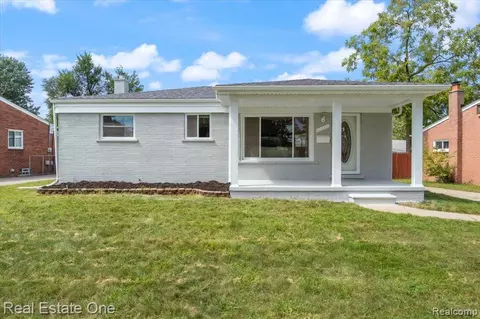 8430 Birch St, Taylor, MI 48180
