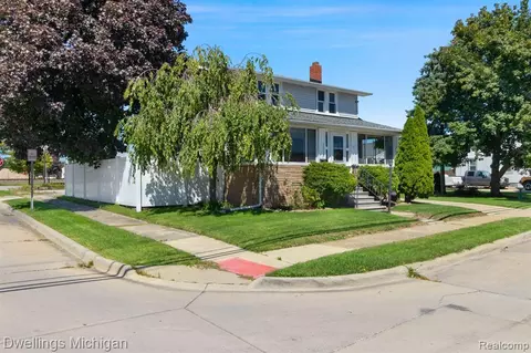 32730 Church St, Rockwood, MI 48173