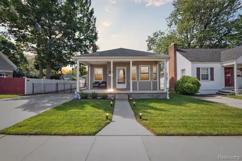 1151 Progress Ave, Lincoln Park, MI 48146
