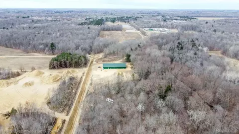 3606 Smokey Ridge Vassar Rd, Vassar, MI 48768