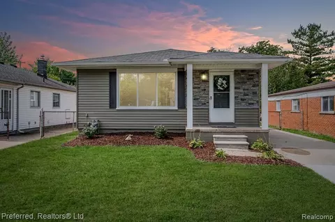 4652 Dudley St, Dearborn Heights, MI 48125