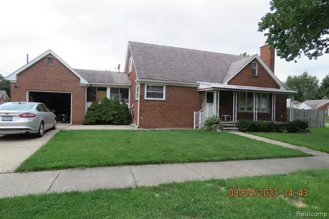 3710 Huron St, Dearborn, MI 48124